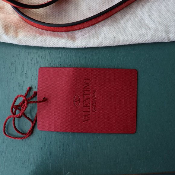 Valentino VSLING Micro Patent Crossbody - Picture 3 of 7